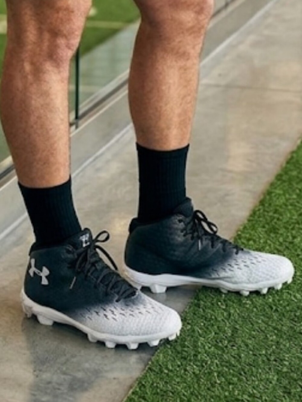 Under Armour Men's Spotlight Franchise 4.0 RM Football Cleats. Size 10